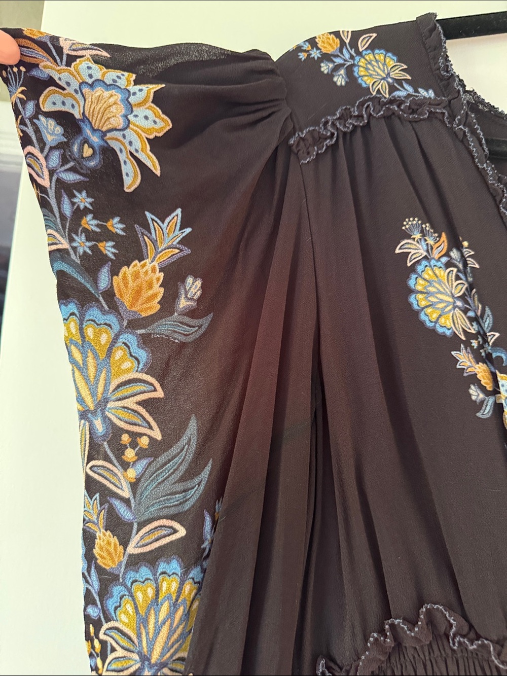 FARM Rio Black Floral Button-Front Mini Dress “garden” - Picture 4 of 6